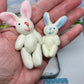 📢📢ACHETEZ-EN 1, OBTENEZ-EN 1 GRATUITEMENT !!⏰🐇Petite peluche lapin momie dans une boîte métallique