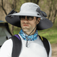 🎁 Soldes d’été –50 % de réduction 🌞 Chapeau solaire ultraléger 2026 avec ventilateur intégré – Plus léger qu’une casquette de baseball ! ⚾ (Seulement 11 oz / 312 g)