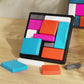 Jeu de puzzle créatif avec des blocs géométriques