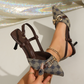 👠✨💃 OFFRE SPÉCIALE -50% ! Escarpins Bout Pointu avec Chaîne Métallique – Talon Aiguille, Bride Arrière & Imprimé Monogramme