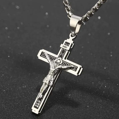📢📢40 % DE RÉDUCTION !! ⏰Collier croix : une élégance délicate et intemporelle