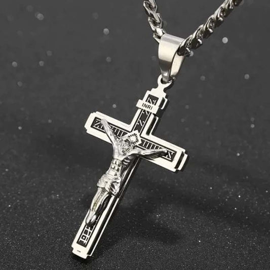 📢📢40 % DE RÉDUCTION !! ⏰Collier croix : une élégance délicate et intemporelle