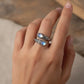 📢📢40 % DE RÉDUCTION !! ⏰ Bague vintage ajustable zircon goutte lumineuse – Éclat subtil & design raffiné – Parfaite pour le quotidien ou les occasions spéciales – confortable et intemporelle 💧✨