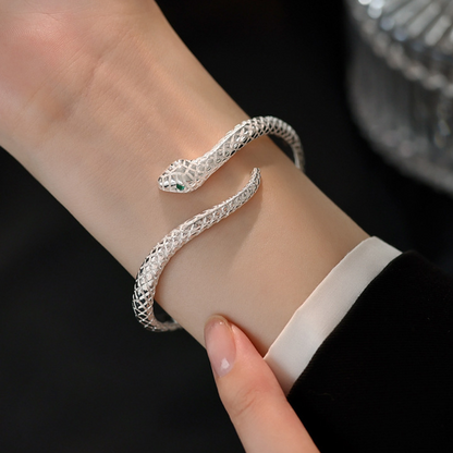 📢📢40% DE RÉDUCTION !! ⏰ 🐍 Bracelet Jonc Serpent Vintage – Manchette Ouverte Réglable avec Écailles Texturées & Yeux Verts ✨